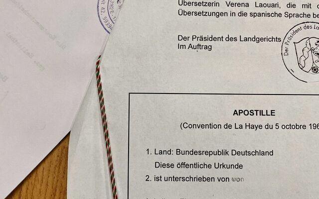Documento con apostille e timbro
