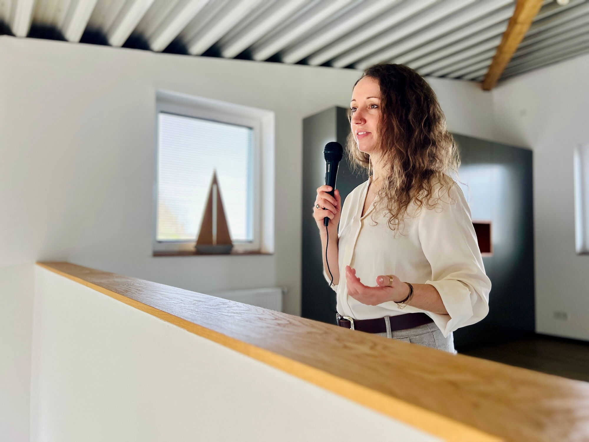 Dolmetscher mit Erfahrung – Sprachliche Präzision für Konferenzen, Verhandlungen und internationale Events